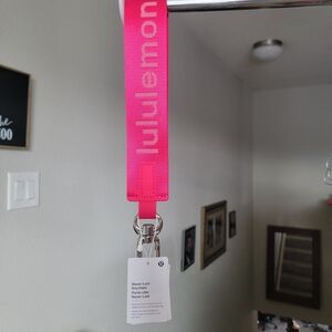 🍋 Lululemon Never Lost Keychain *NWT* Calypso/Blissful Pink ***SOLD OUT***